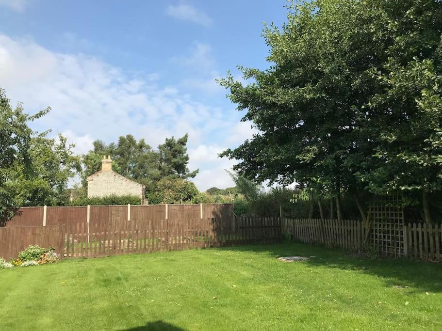 Betty'S Cottage - Traditional Norfolk Farm Cottage Swafield Esterno foto