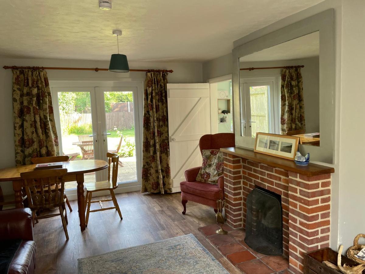 Betty'S Cottage - Traditional Norfolk Farm Cottage Swafield Esterno foto